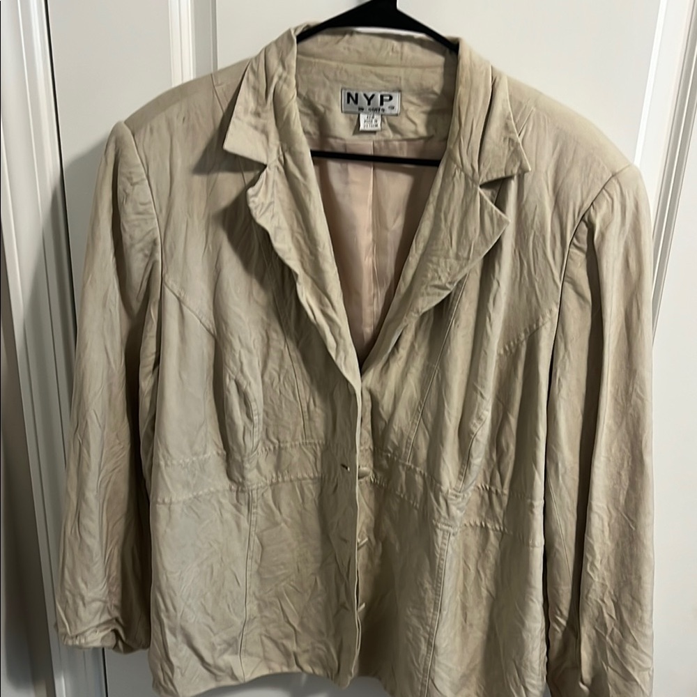 Cream Blazer with Notched Lapels and Relaxed Fit